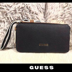 Vintage GUESS Zip Around Black Textured Wristlet Wallet